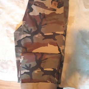 Carhartt Work In Progress Camouflage Pants
